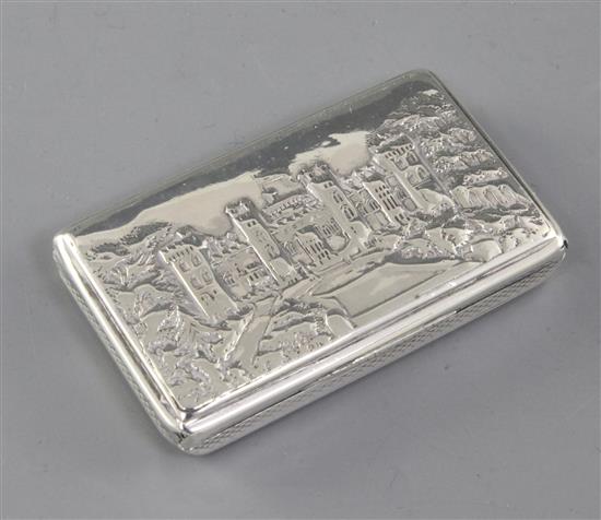 An early Victorian sterling silver castle top snuff box, Length 75mm Width 45mm Weight 2.4oz/68grms